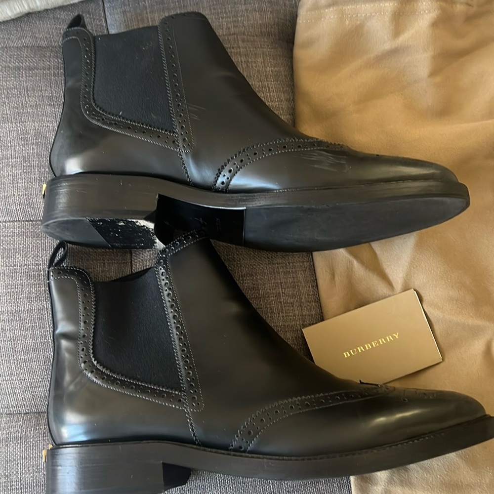 Women’s Burberry booties in Ink grey size 41